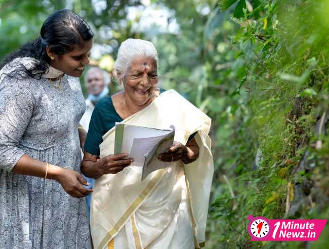 104 years old lady pass an exam with 89% score 1