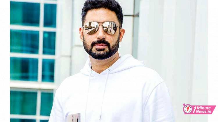 this bollywood celebrities are lefthanded (abhishek bachchan)