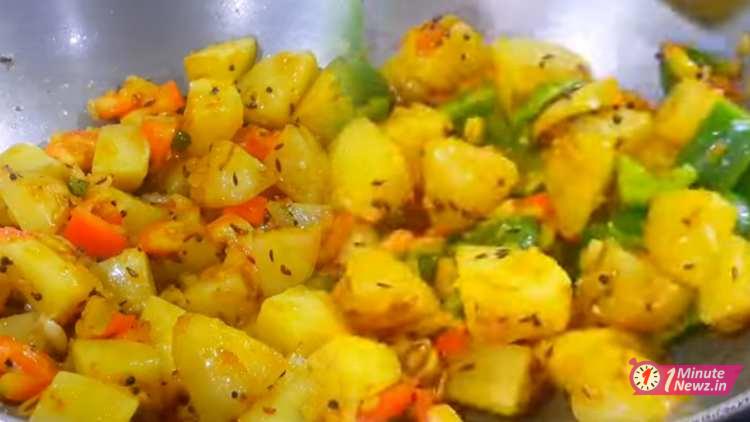 aloo capsicum recipe