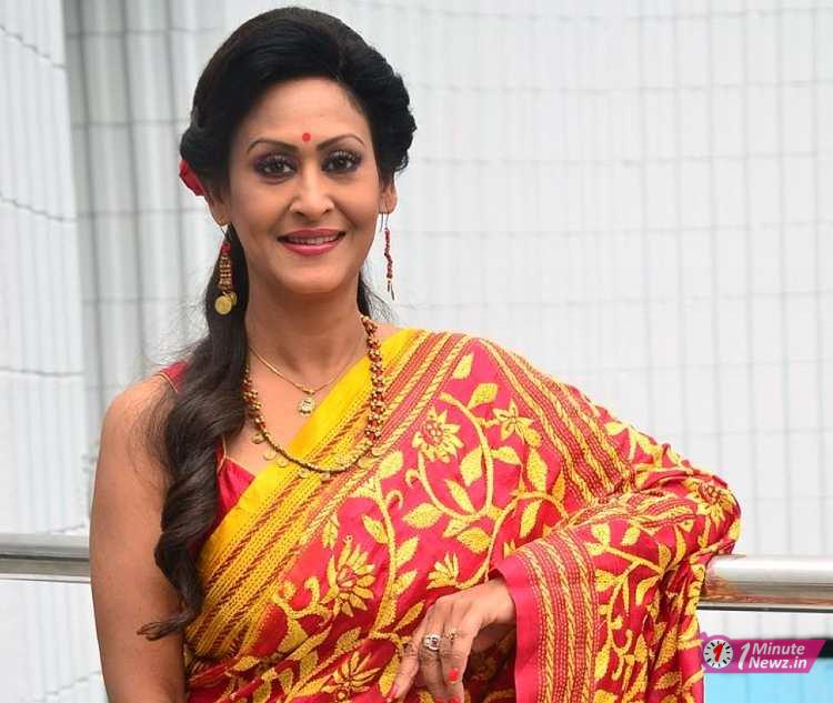 indrani halder and debashree roy might come togather in star jalsha new serial