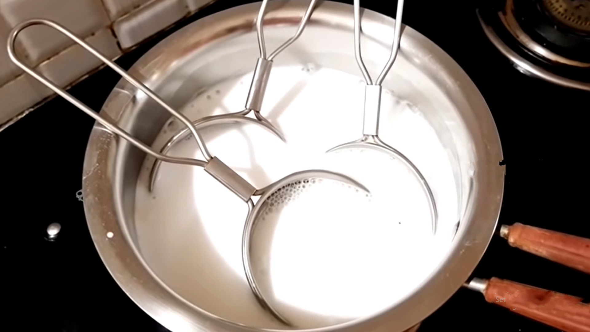 6 tips for cleaning tea strainer