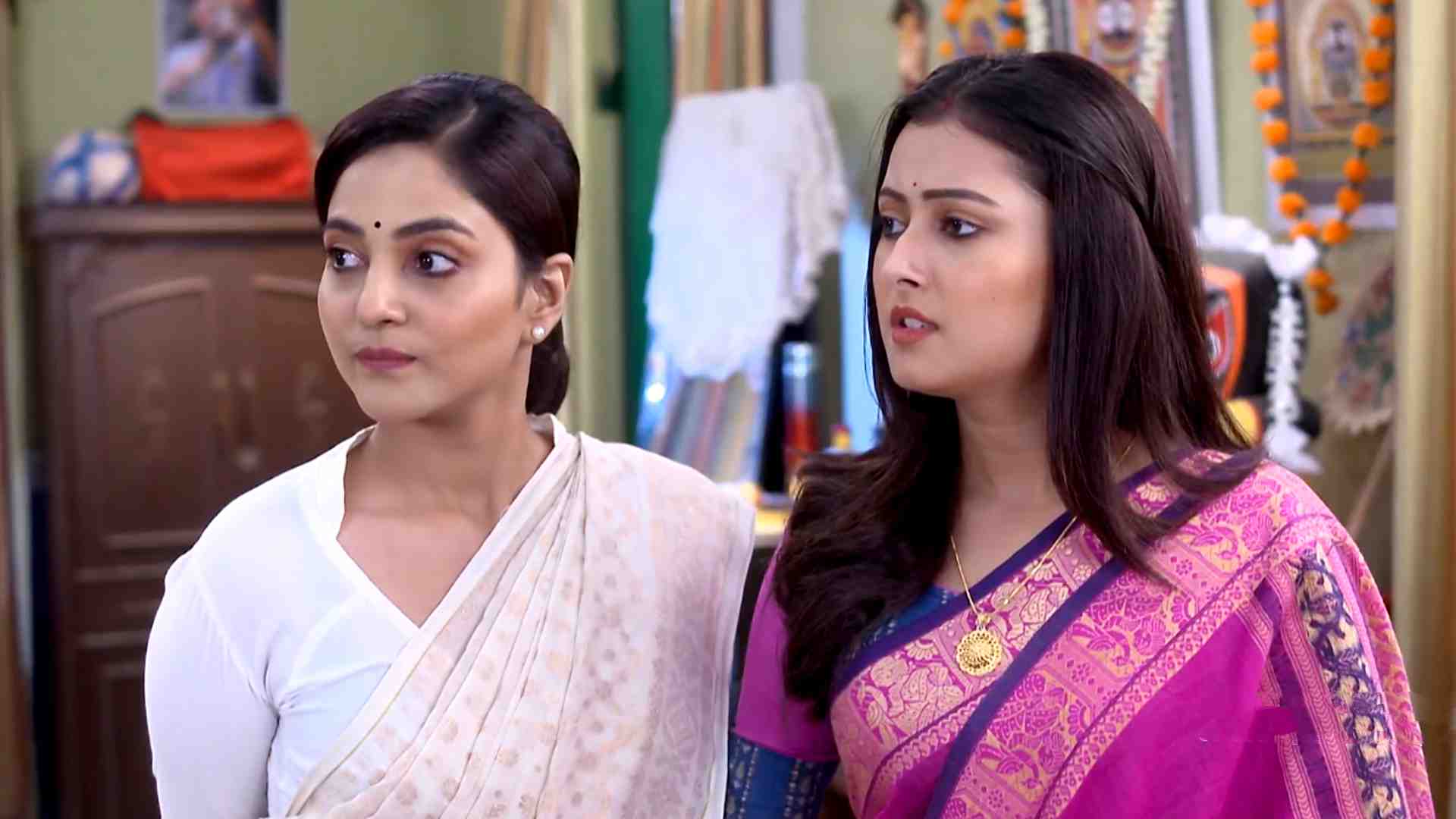 neem phooler madhu serial actress sreetama roychowdhury enter as laywer